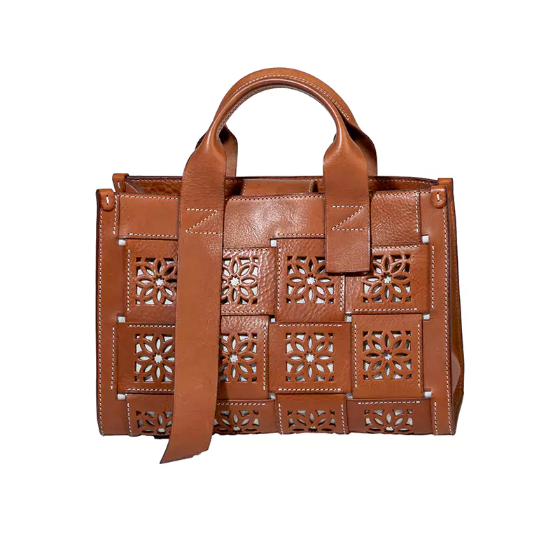 Üreges bőr Crossbody táska